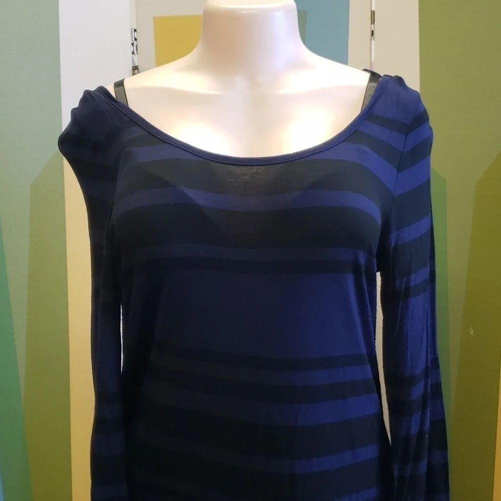 MERCER & Madison Stripped Long Sleeve - Picture 4 of 8